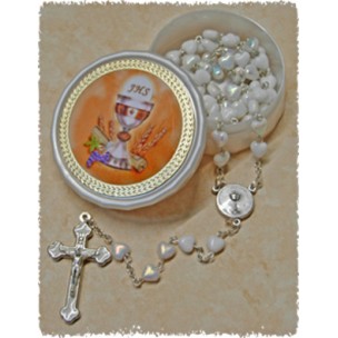 http://www.monticellis.com/200-242-thickbox/communion-moonstone-rosary-little-hearts-aurora-borealis-simple-link-6mm-white-with-communion-rosary-box.jpg