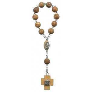 http://www.monticellis.com/3712-4123-thickbox/rosario-decenio-con-tallado-de-madera-de-olivo-y-una-cruz-homo-de-ecce.jpg